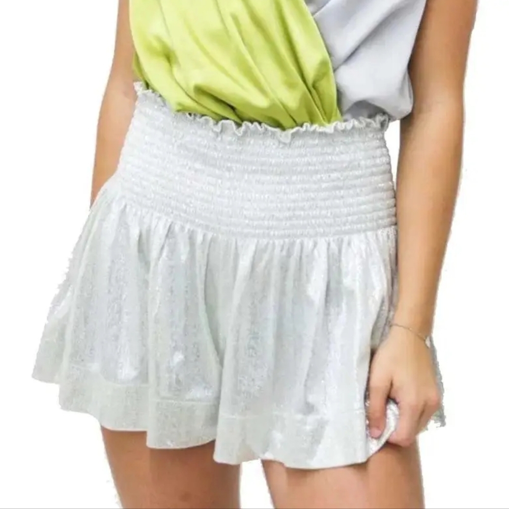 QUEEN OF SPARKLES Swing Shorts In White Metallic Holographic Small